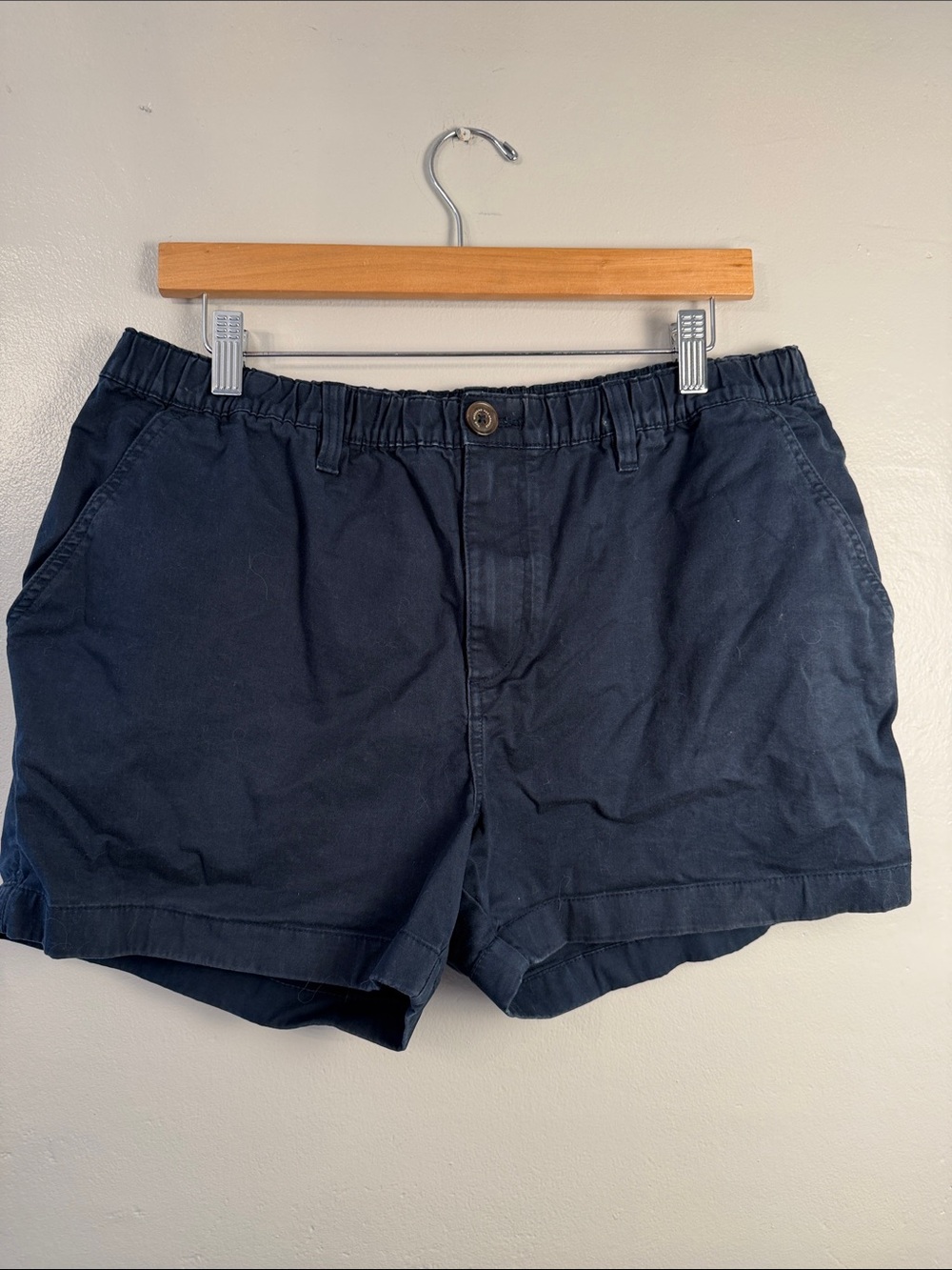 chubbies Navy Elastic Waist Flat Front Shorts size Xlarge
